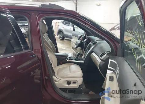 2011 Ford Explorer Xlt z USA, uszkodzony, nr VIN 1FMHK8D8XBGA53399